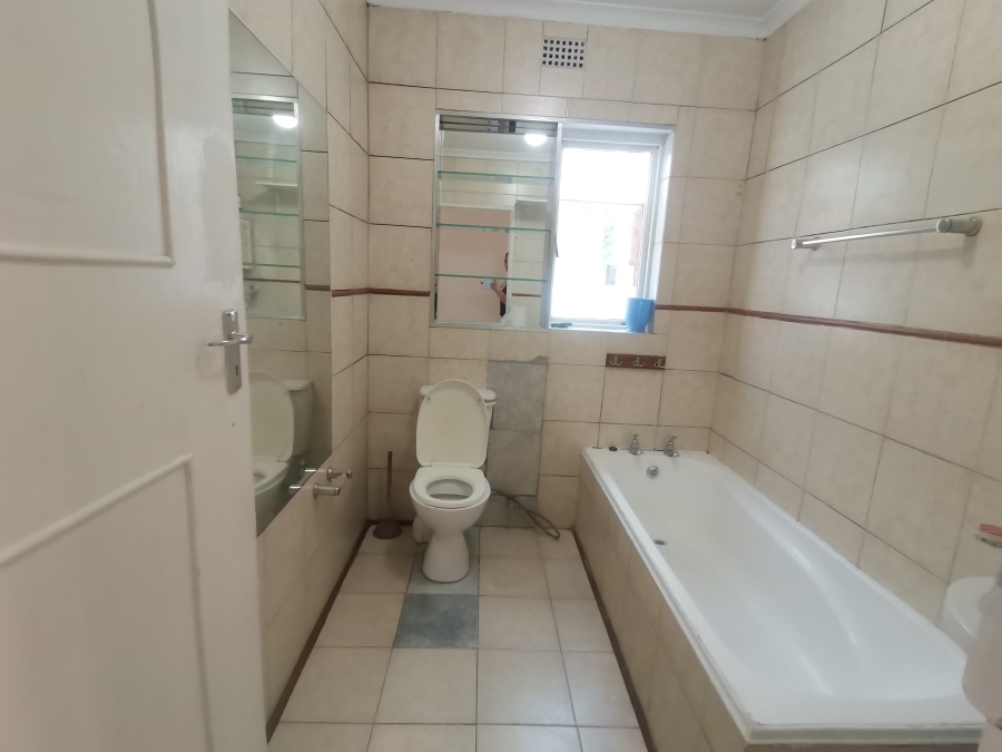 To Let 4 Bedroom Property for Rent in Devon Park Village Western Cape